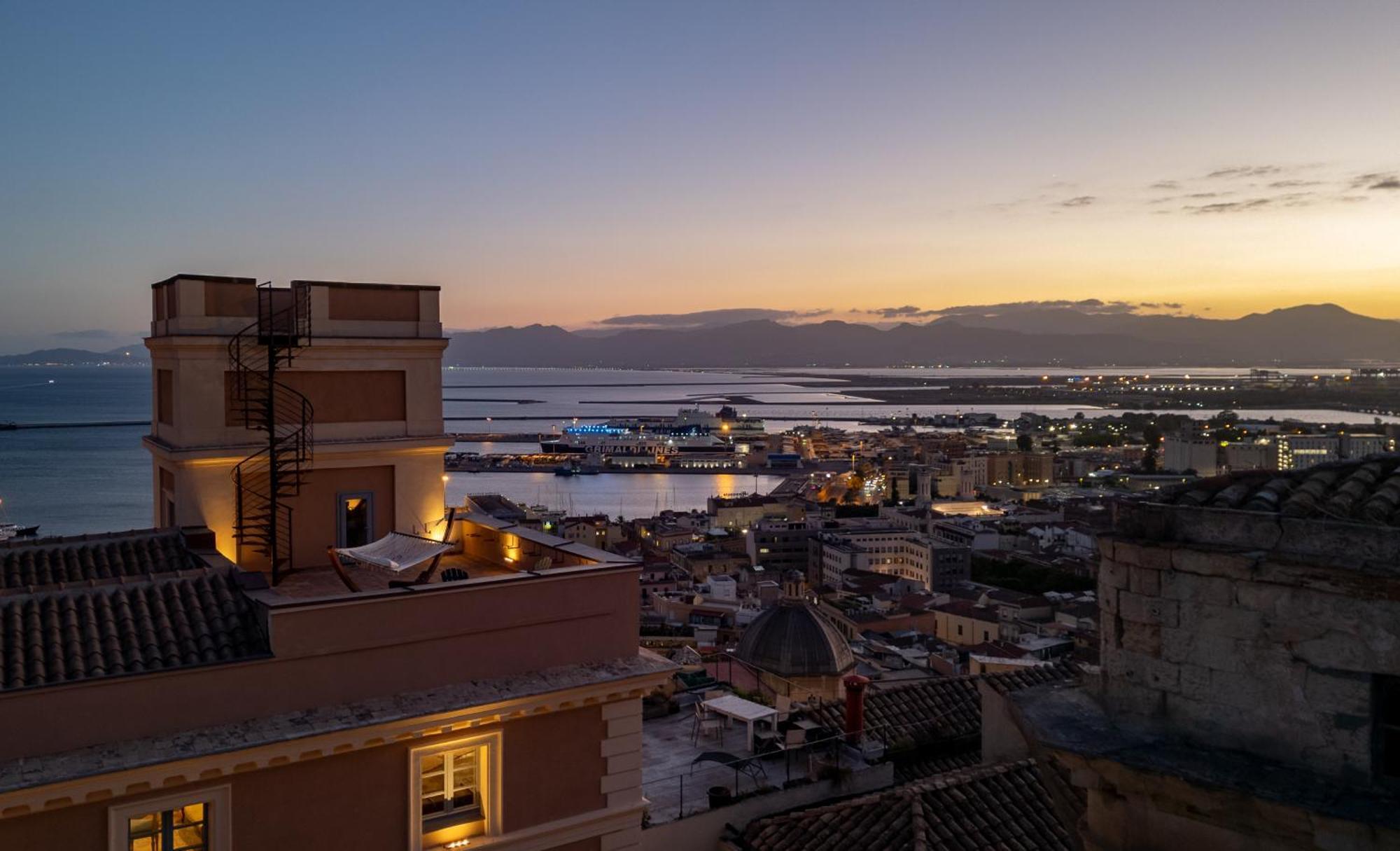 Palazzo Boyl 1840 Hotell Cagliari Eksteriør bilde