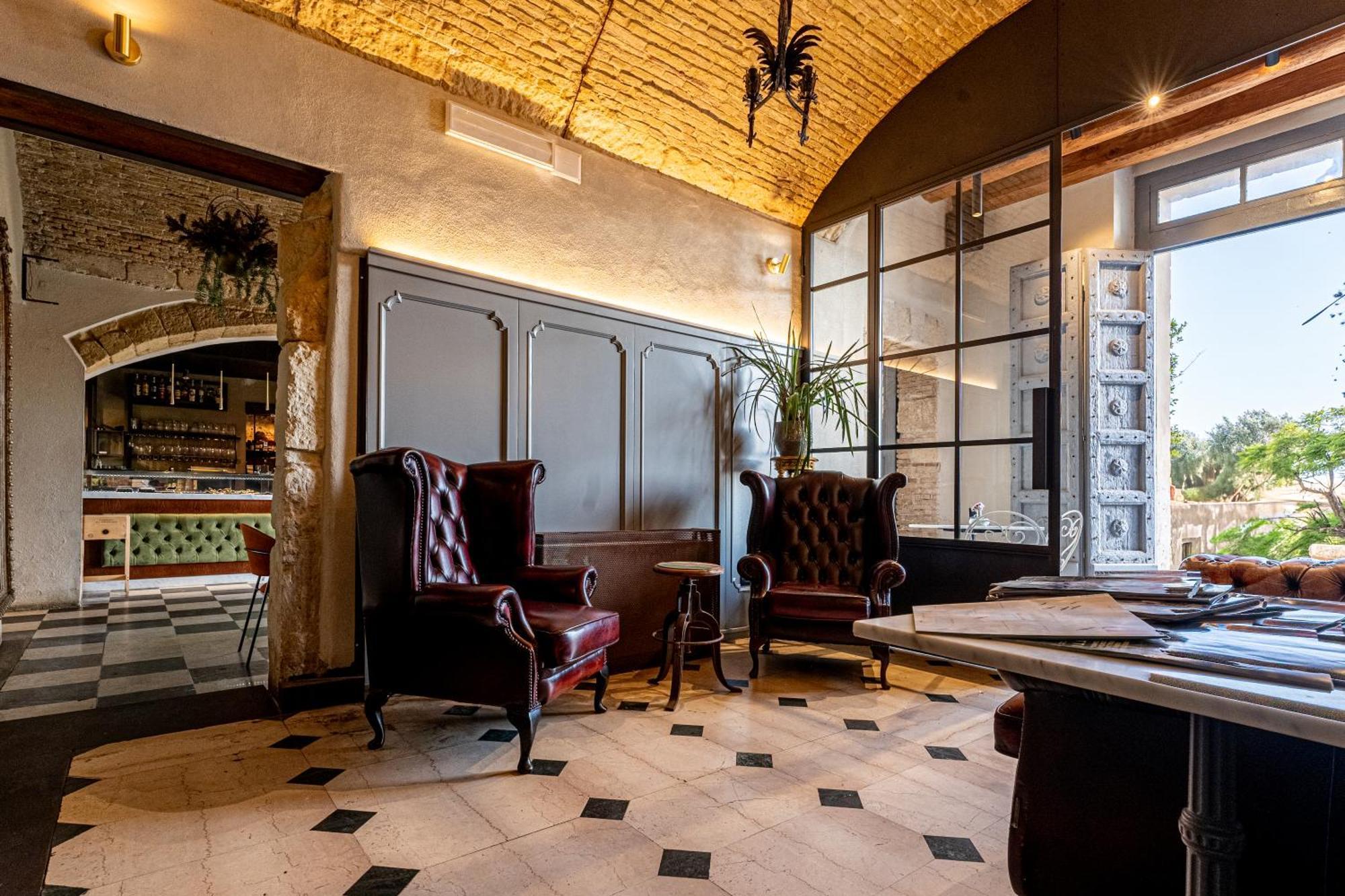 Palazzo Boyl 1840 Hotell Cagliari Eksteriør bilde