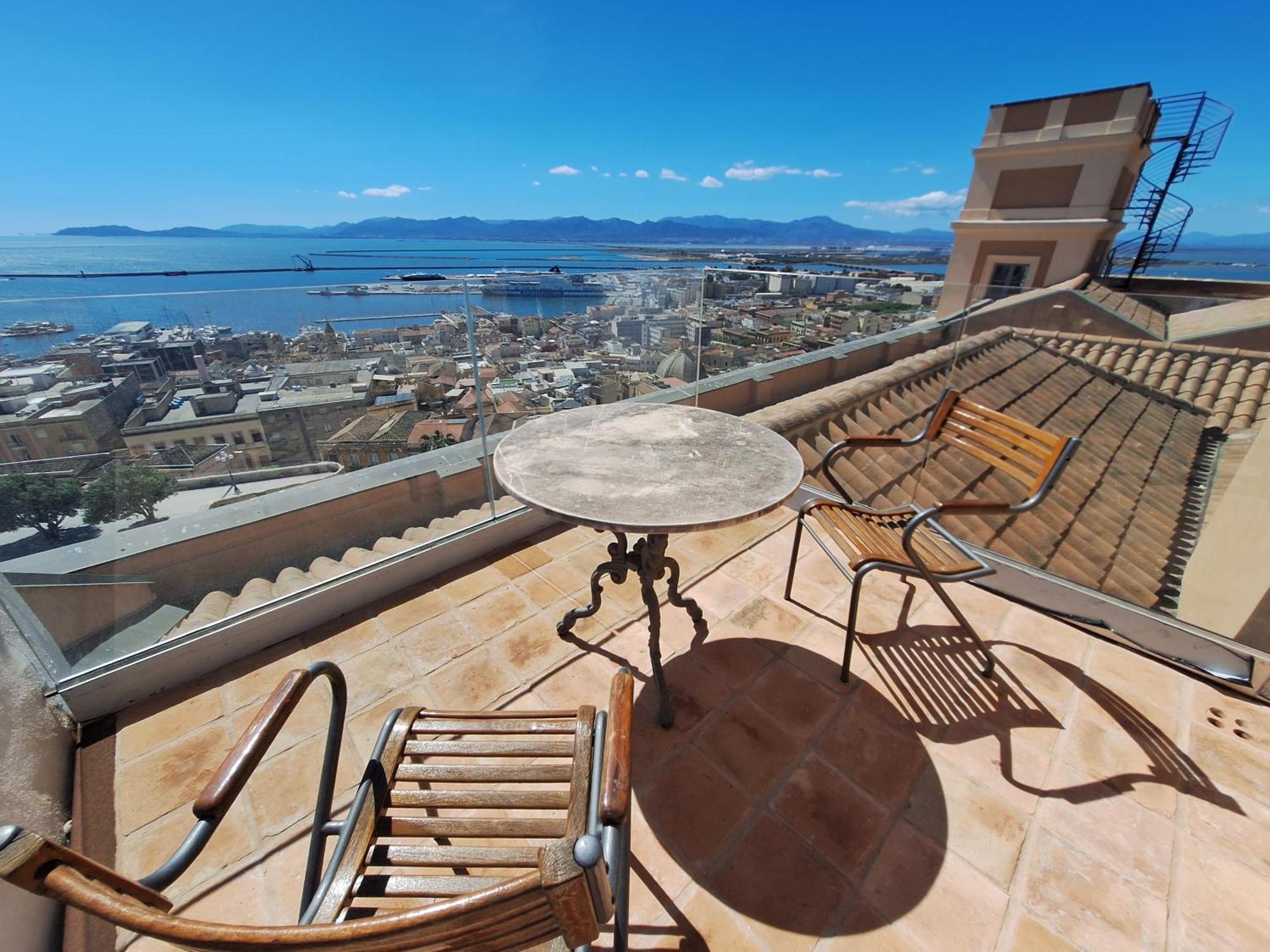 Palazzo Boyl 1840 Hotell Cagliari Eksteriør bilde